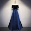 Schlicht Dunkelgrün Satin Tanzen Ballkleider 2021 A Linie Off Shoulder Kurze Ärmel Stoffgürtel Lange Rüschen Rückenfreies Festliche Kleider