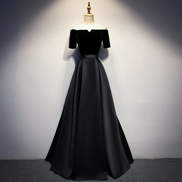 Schlicht Dunkelgrün Satin Tanzen Ballkleider 2021 A Linie Off Shoulder Kurze Ärmel Stoffgürtel Lange Rüschen Rückenfreies Festliche Kleider