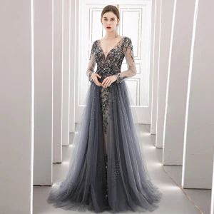 Illusion Gris Fait Main Robe De Bal 2021 Princesse Transparentes Col V Profond Manches Longues Perlage Faux Diamant Paillettes Train De Balayage Volants Robe De Ceremonie