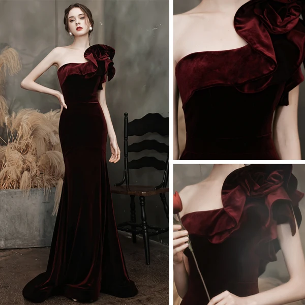 Haut de Gamme Bordeaux Velour Robe De Soirée 2021 Trompette / Sirène Une épaule Sans Manches Fendue devant Train De Balayage Volants Dos Nu Robe De Ceremonie