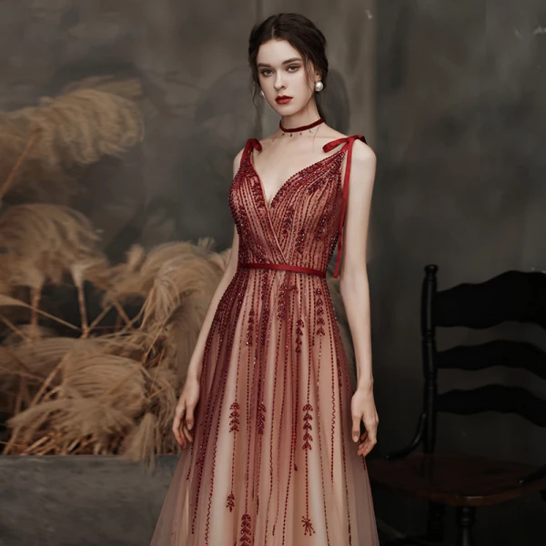 Haut de Gamme Bordeaux Dégradé De Couleur Robe De Bal 2021 Princesse Bretelles Spaghetti Sans Manches Perlage Paillettes Ceinture Train De Balayage Volants Dos Nu Robe De Ceremonie
