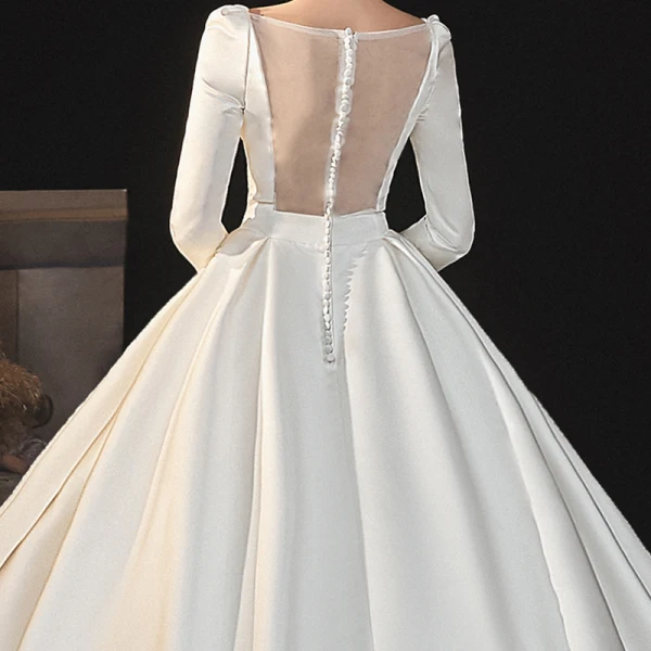 Haut de Gamme Ivoire Satin Transparentes La Mariée Robe De Mariée 2021 Robe Boule Encolure Carrée Manches Longues Cathedral Train Volants