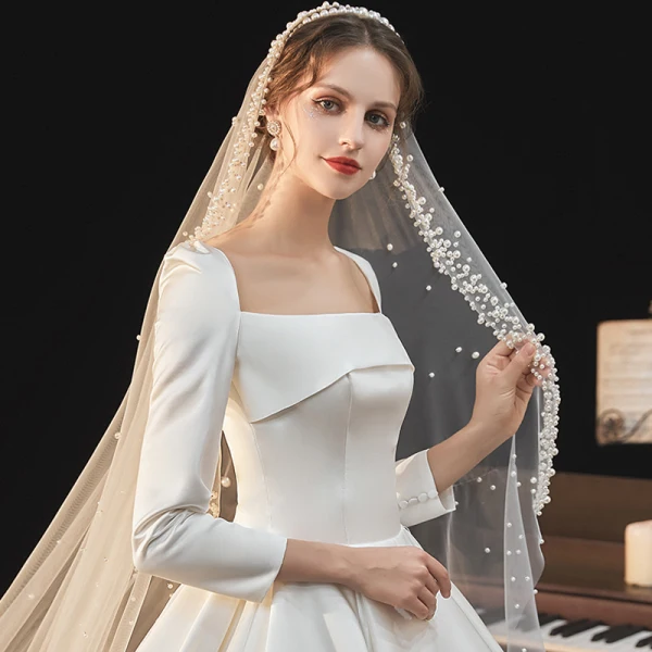 Haut de Gamme Ivoire Satin Transparentes La Mariée Robe De Mariée 2021 Robe Boule Encolure Carrée Manches Longues Cathedral Train Volants