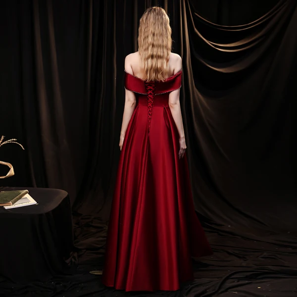 Fashion Burgundy Satin Dancing Prom Dresses 2021 A-Line / Princess Off-The-Shoulder Short Sleeve Beading Pearl Split Front Floor-Length / Long Ruffle Backless Formal Dresses