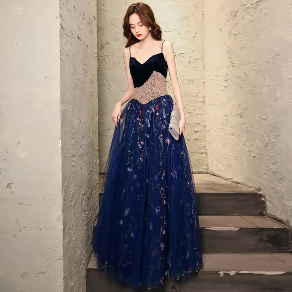 Blumenfee Marineblau Tanzen Ballkleider 2021 A Linie Spaghettiträger Ärmellos Perlenstickerei Perle Stickerei Blumen Lange Rüschen Rückenfreies Festliche Kleider