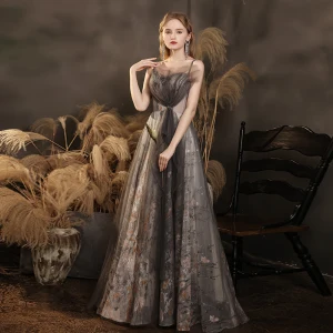 Fancy Svart Ballkjoler 2021 Prinsesse Spaghettistropper Uten Ermer Beading Paljetter Glitter Blomster Feie Tog Buste Ryggløse Formelle Kjoler