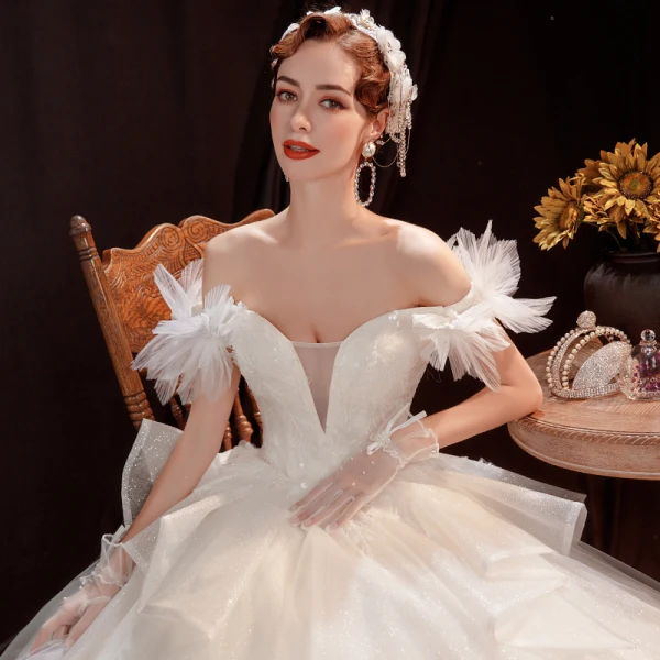 Affordable Ivory Outdoor / Garden Wedding Dresses 2021 Ball Gown Off-The-Shoulder Short Sleeve Backless Appliques Lace Beading Glitter Tulle Floor-Length / Long Ruffle