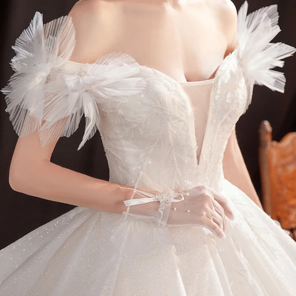 Affordable Ivory Outdoor / Garden Wedding Dresses 2021 Ball Gown Off-The-Shoulder Short Sleeve Backless Appliques Lace Beading Glitter Tulle Floor-Length / Long Ruffle