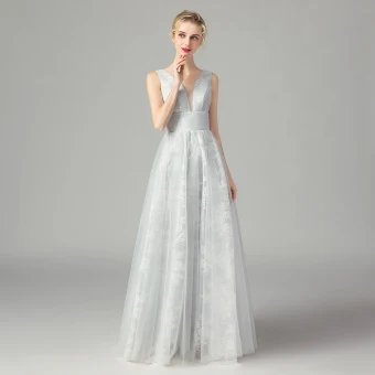 Abordable Gris En Dentelle Dansant Robe De Bal 2021 Princesse Col V Profond Sans Manches Longue Volants Dos Nu Robe De Ceremonie