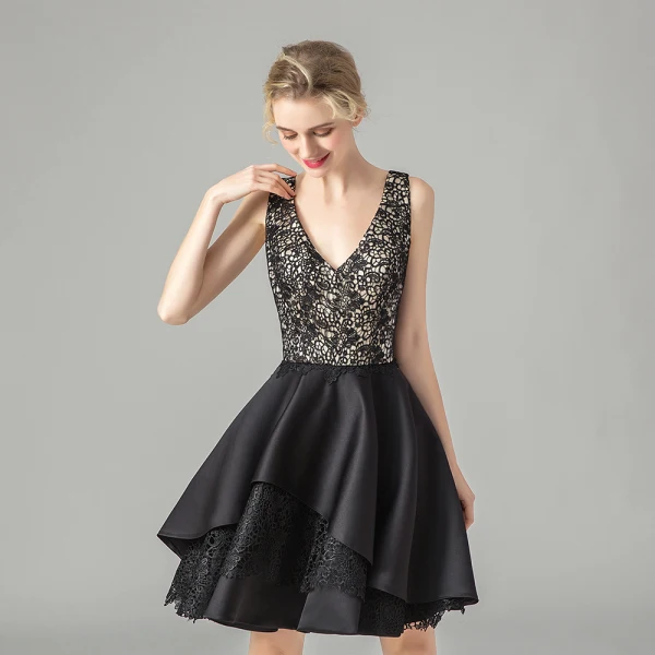 Fashion Black Lace Party Dresses 2021 A-Line / Princess Deep V-Neck Sleeveless Short Ruffle Backless Formal Dresses