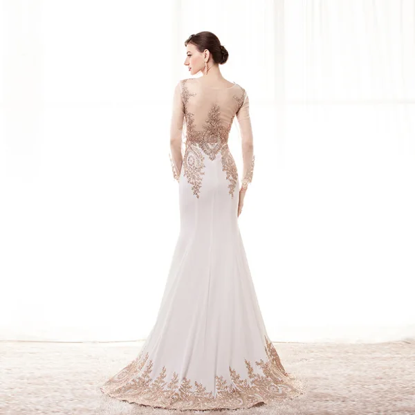 Élégant Champagne Transparentes Robe De Soirée 2020 Trompette / Sirène Encolure Dégagée Manches Longues Perlage Appliques En Dentelle Train De Balayage Volants Robe De Ceremonie