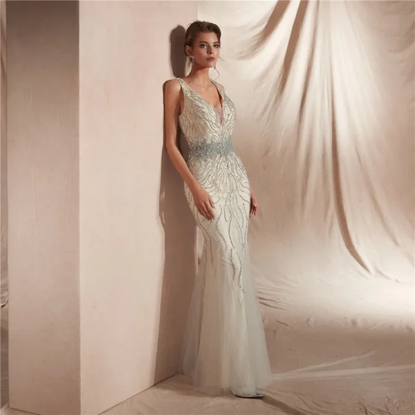Haut de Gamme Champagne Robe De Soirée 2020 Trompette / Sirène Col v profond Sans Manches Paillettes Perlage Longue Volants Dos Nu Robe De Ceremonie