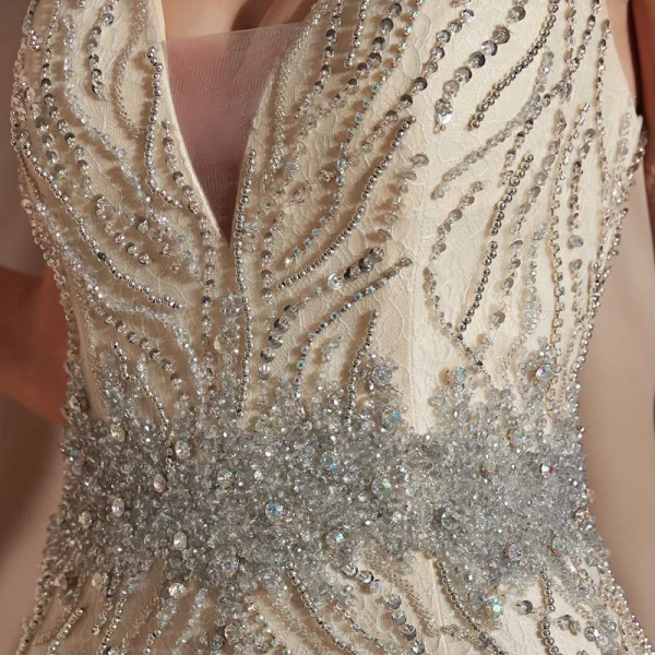 Haut de Gamme Champagne Robe De Soirée 2020 Trompette / Sirène Col v profond Sans Manches Paillettes Perlage Longue Volants Dos Nu Robe De Ceremonie