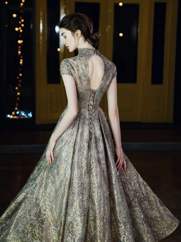Haute Basse Gris Doré Dansant Robe De Bal 2020 Princesse Col Haut Manches Courtes Appliques En Dentelle Perlage Glitter Tulle Ceinture Asymétrique Volants Dos Nu Robe De Ceremonie