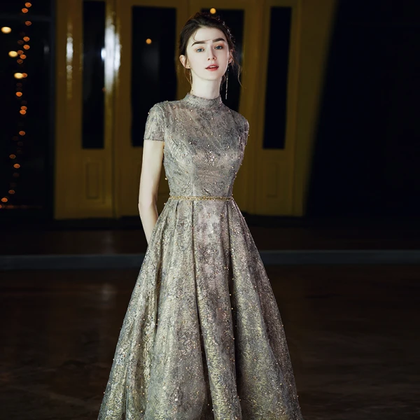 Haute Basse Gris Doré Dansant Robe De Bal 2020 Princesse Col Haut Manches Courtes Appliques En Dentelle Perlage Glitter Tulle Ceinture Asymétrique Volants Dos Nu Robe De Ceremonie