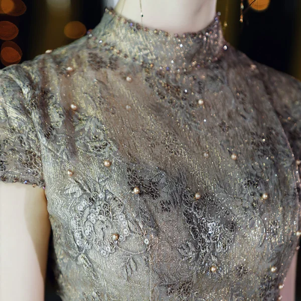 Haute Basse Gris Doré Dansant Robe De Bal 2020 Princesse Col Haut Manches Courtes Appliques En Dentelle Perlage Glitter Tulle Ceinture Asymétrique Volants Dos Nu Robe De Ceremonie