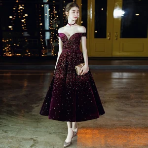 Chic Belle Bordeaux Velour Robe De Bal 2020 Princesse De L 039 Épaule Manches Courtes Faux Diamant Thé Longueur Volants Dos Nu Robe De Ceremonie