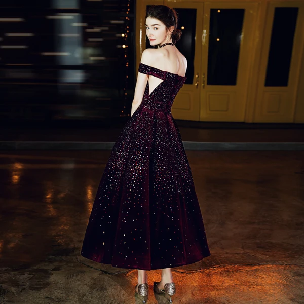 Chic / Belle Bordeaux Velour Robe De Bal 2020 Princesse De l'épaule Manches Courtes Faux Diamant Thé Longueur Volants Dos Nu Robe De Ceremonie