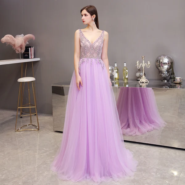 High End Lavendel Abendkleider 2020 A Linie Durchsichtige Tiefer V-Ausschnitt Ärmellos Perlenstickerei Hof-Schleppe Rüschen Rückenfreies Festliche Kleider