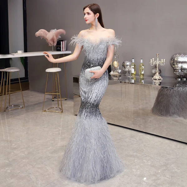 Luxury / Gorgeous Grey Evening Dresses 2020 Trumpet / Mermaid Off-The-Shoulder Short Sleeve Feather Beading Floor-Length / Long Ruffle Backless Formal Dresses