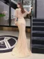 Haut de Gamme Doré Transparentes Robe De Soirée 2020 Trompette / Sirène V-Cou Manches Courtes Ceinture Perlage Train De Balayage Volants Robe De Ceremonie