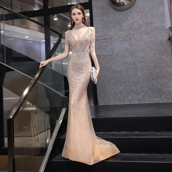 Sexy Luxury / Gorgeous Gold Red Carpet Evening Dresses  2020 Trumpet / Mermaid Deep V-Neck Short Sleeve Handmade  Beading Pearl Sweep Train Ruffle Backless