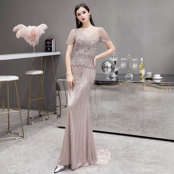Haut de Gamme Champagne Transparentes Robe De Soirée 2020 Trompette / Sirène Encolure Carrée Sans Manches Fait main Perlage Train De Balayage Robe De Ceremonie