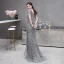 Luxe Gris Robe De Soirée 2020 Trompette / Sirène V-Cou Manches Courtes Paillettes Perlage Train De Balayage Dos Nu Robe De Ceremonie