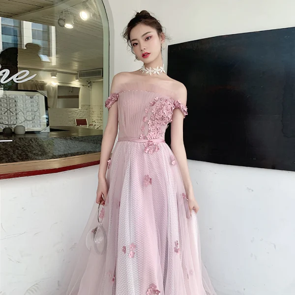 Chic / Beautiful Blushing Pink Evening Dresses  2020 A-Line / Princess Off-The-Shoulder Short Sleeve Spotted Tulle Appliques Flower Beading Pearl Sash Floor-Length / Long Ruffle Backless Formal Dresses