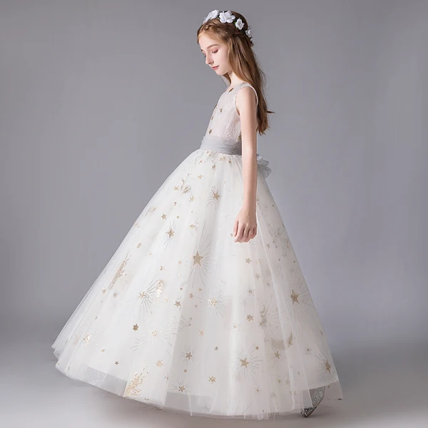 Chic / Belle Ivoire Anniversaire Robe Ceremonie Fille 2020 Robe Boule Encolure Dégagée Sans Manches Appliques Étoile Paillettes Noeud Ceinture Longue Volants