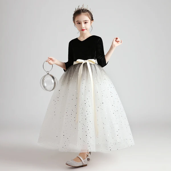 Chic / Beautiful Black White Suede Birthday Flower Girl Dresses 2020 Ball Gown 3/4 Sleeve V-Neck Star Sequins Sash Floor-Length / Long Ruffle