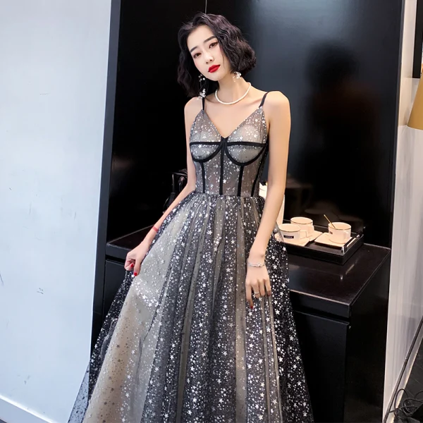 Sexy Schwarz Gold Durchsichtige Abendkleider 2020 Ballkleid Spaghettiträger Ärmellos Glanz Star Lange Rüschen Rückenfreies Festliche Kleider
