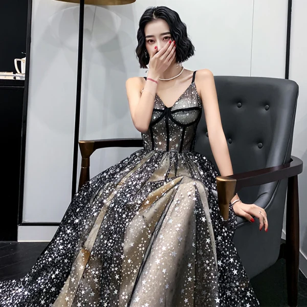 Sexy Schwarz Gold Durchsichtige Abendkleider 2020 Ballkleid Spaghettiträger Ärmellos Glanz Star Lange Rüschen Rückenfreies Festliche Kleider