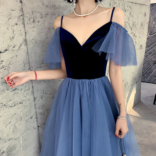 Chic / Beautiful Royal Blue Suede Evening Dresses  2020 A-Line / Princess Spaghetti Straps Short Sleeve Floor-Length / Long Ruffle Backless Formal Dresses