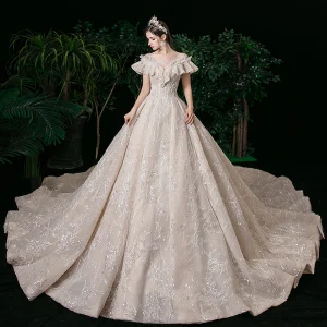 Élégant Champagne Transparentes La Mariée Robe De Mariée 2020 Robe Boule Encolure Carrée Manches Courtes Dos Nu Appliques En Dentelle Glitter Tulle Perlage Cathedral Train Volants