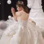 Luksus Champagne Bryllups Brudekjoler 2020 Ballkjole Kjæreste Uten Ermer Ryggløse Glitter Tyll Appliques Blonder Beading Royal Train Buste
