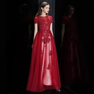 Élégant Bordeaux Transparentes Robe De Soirée 2020 Princesse Encolure Carrée Manches Courtes Appliques En Dentelle Perlage Longue Volants Robe De Ceremonie
