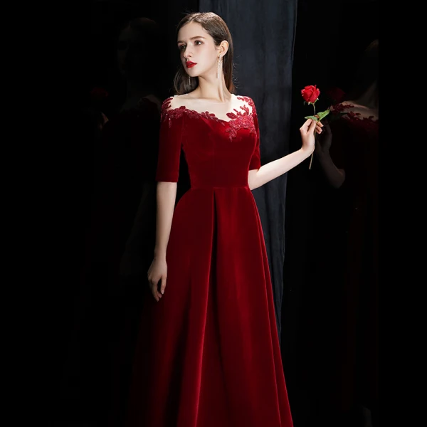 Modest / Simple Burgundy Velour Winter Homecoming Graduation Dresses 2020 A-Line / Princess See-through Scoop Neck 1/2 Sleeves Appliques Lace Beading Ankle Length Backless Formal Dresses