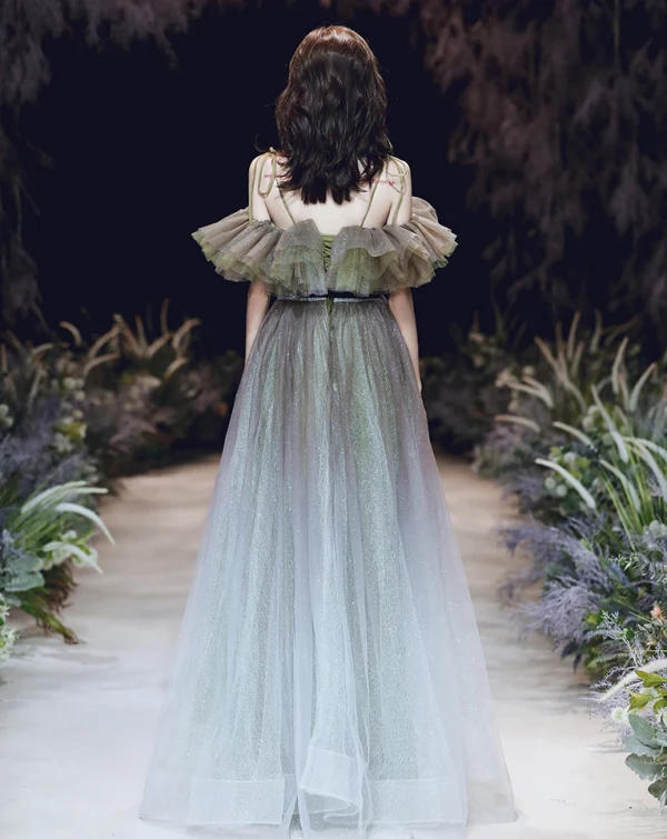 Élégant Vert Cendré Dégradé De Couleur Champagne Dansant Robe De Bal 2020 Princesse Transparentes Col v profond Bretelles Spaghetti Manches Courtes Ceinture Glitter Tulle Longue Volants Dos Nu Robe De Ceremonie