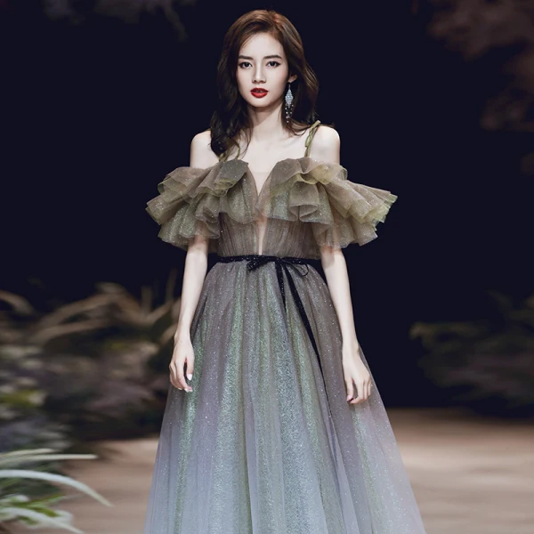 Élégant Vert Cendré Dégradé De Couleur Champagne Dansant Robe De Bal 2020 Princesse Transparentes Col v profond Bretelles Spaghetti Manches Courtes Ceinture Glitter Tulle Longue Volants Dos Nu Robe De Ceremonie
