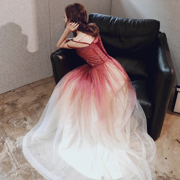 Élégant Rouge Dégradé De Couleur Robe De Soirée 2020 Princesse Bretelles Spaghetti Manches Courtes Glitter Tulle Paillettes Longue Volants Dos Nu Robe De Ceremonie