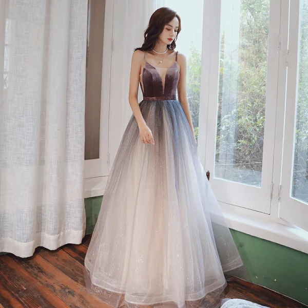 Sexy Marron Dégradé De Couleur Robe De Soirée 2020 Princesse Transparentes Col v profond Sans Manches Bretelles Spaghetti Glitter Tulle Ceinture Longue Volants Dos Nu Robe De Ceremonie