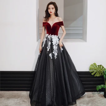 Chic Belle Noire Rouge Daim Robe De Soirée 2020 Princesse De L Épaule Manches Courtes À Carreaux Tulle Appliques En Dentelle Longue Volants Robe De Ceremonie