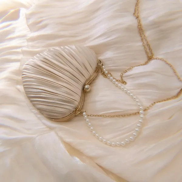 Simple Champagne Soie Forme de coeur Pochette 2020