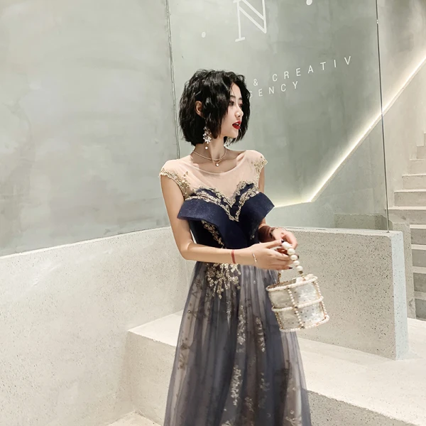 Chic / Belle Transparentes Bleu Marine Robe De Soirée 2020 Princesse Encolure Dégagée Sans Manches Appliques Paillettes Longue Volants Dos Nu Robe De Ceremonie
