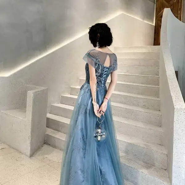 Élégant Océan Bleu Transparentes Robe De Soirée 2020 Princesse Encolure Carrée Manches Courtes Appliques Paillettes Longue Volants Dos Nu Robe De Ceremonie