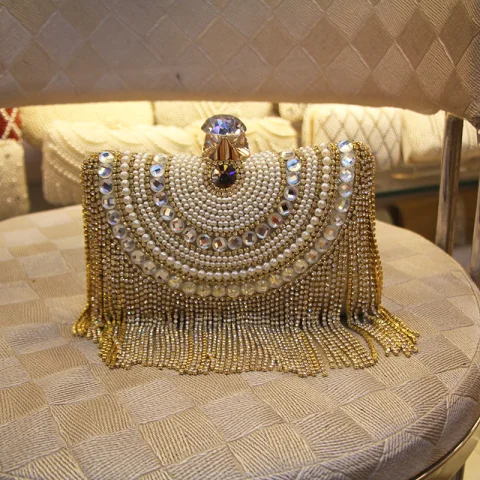 Mode Gold Quadratische Clutch Tasche 2020 Metall Perlenstickerei Perle Strass Quaste