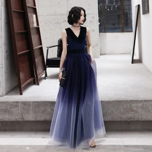 Ciel Étoilé Bleu Marine Robe De Soirée 2020 Princesse V Cou Sans Manches Glitter Tulle Longue Volants Robe De Ceremonie
