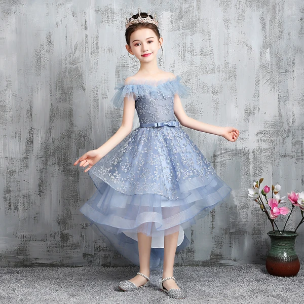 Haute Basse Bleu Ciel Anniversaire Robe Ceremonie Fille 2020 Princesse De l'épaule Manches Courtes Dos Nu Appliques En Dentelle Noeud Ceinture Asymétrique Volants