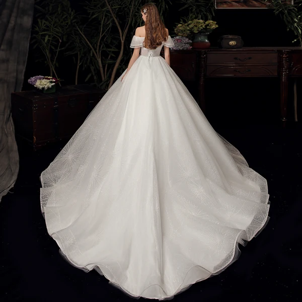 Schöne Ivory / Creme Hochzeits Brautkleider / Hochzeitskleider 2020 Ballkleid Off Shoulder Kurze Ärmel Rückenfreies Glanz Tülle Kapelle-Schleppe Rüschen